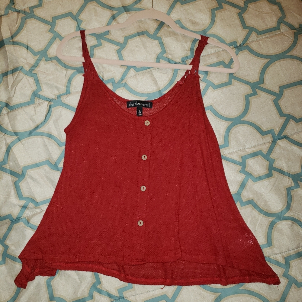 maroon tank top